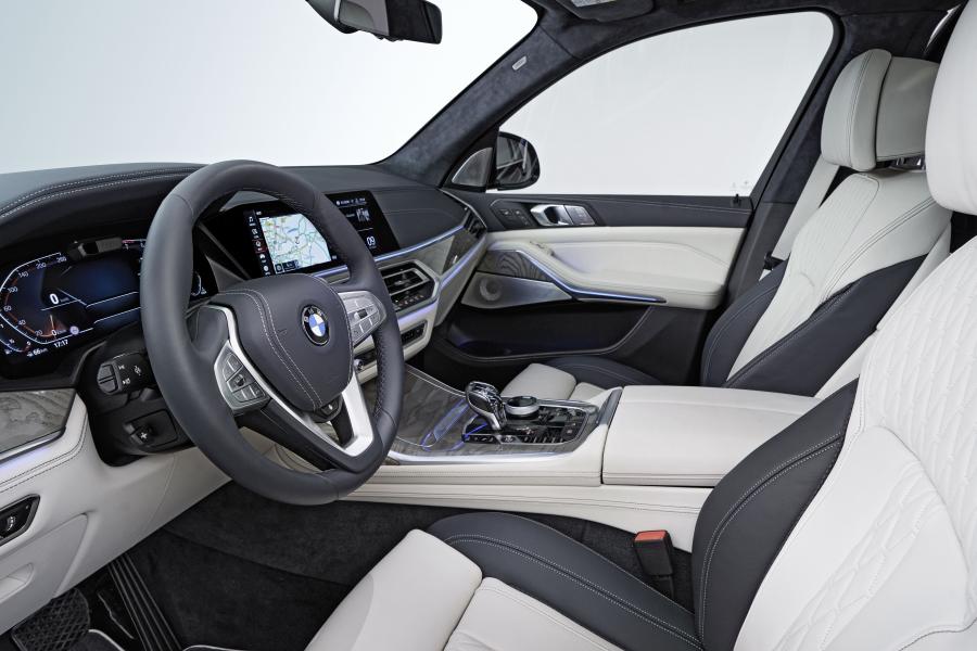 Интерьер BMW X7 xDrive40i (G07) 2017 года  (WW) (фото 79 из 101)
